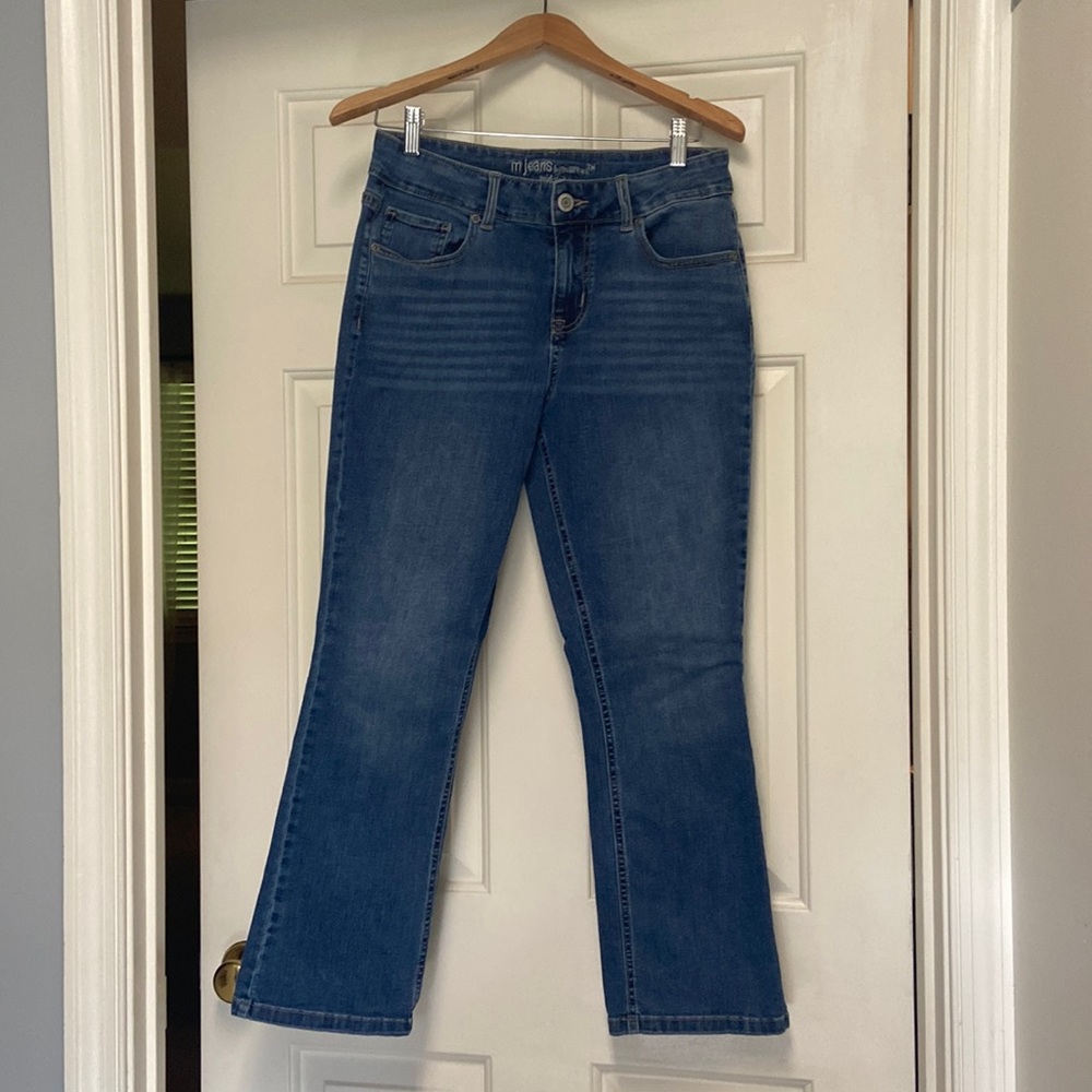 Maurices m jeans size bootcut size 8 x-short like new